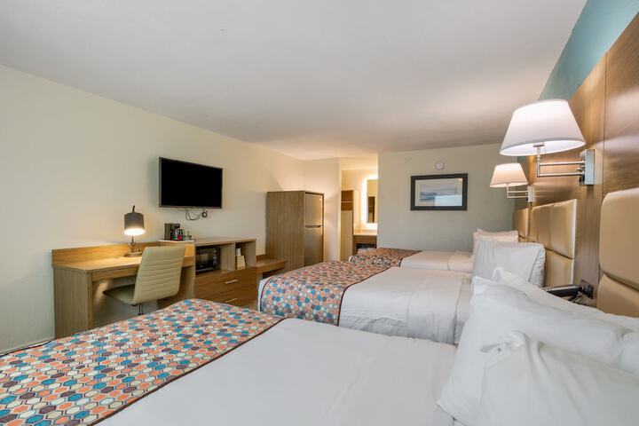 Beachside Resort Hotel