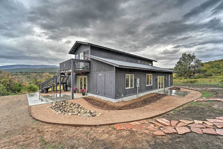 Pet-friendly Mancos Gem w / Patio & Fire Pit!