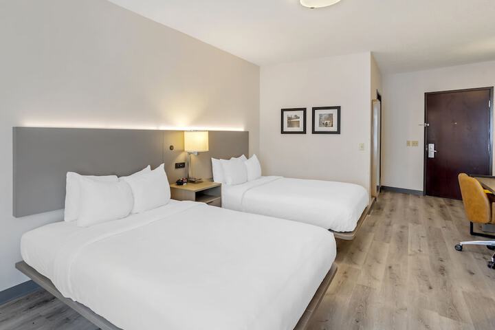 Room 9 of 39