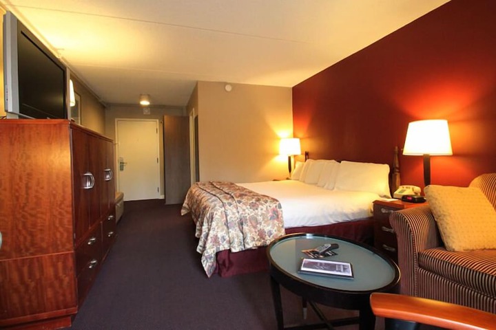 Room 16 of 69