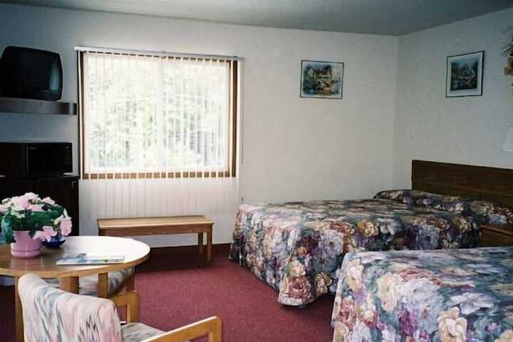 Room 34 of 69