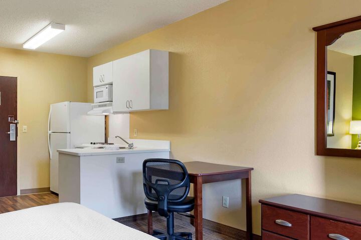 Room 12 of 30