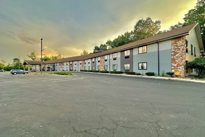 Hotel 3 of 75