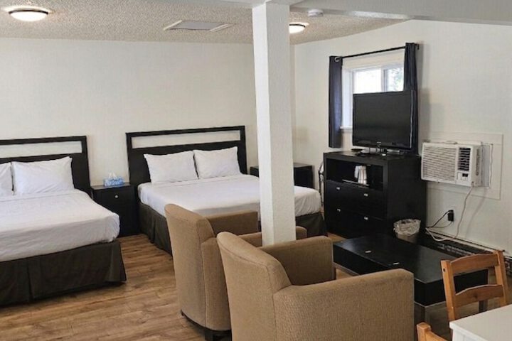 H & H Motor Lodge