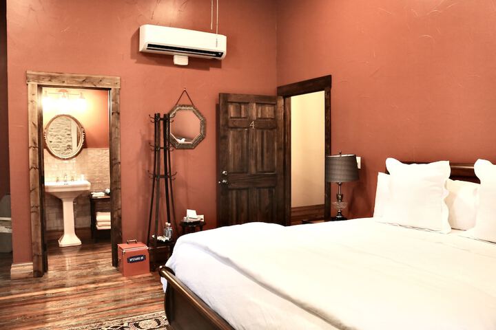 Room 63 of 74