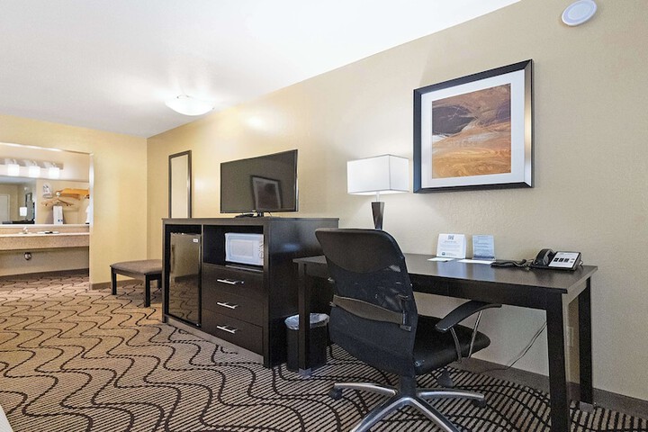 Room 8 of 31