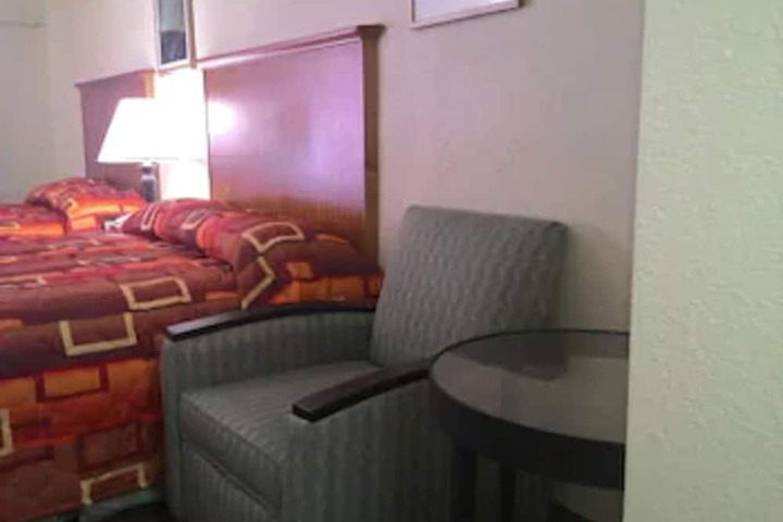 Room 17 of 21