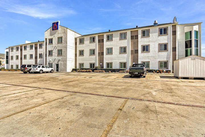 Hotel 4 of 36