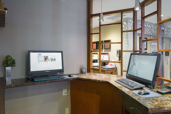 Business Center 29 of 31