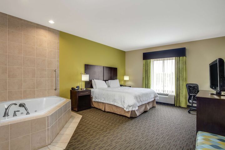 Room 13 of 35