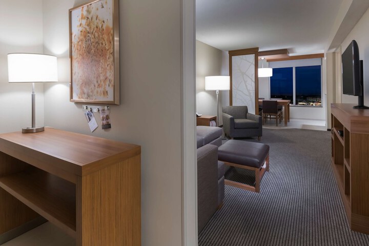 Hyatt Place Marlborough / Apex Center