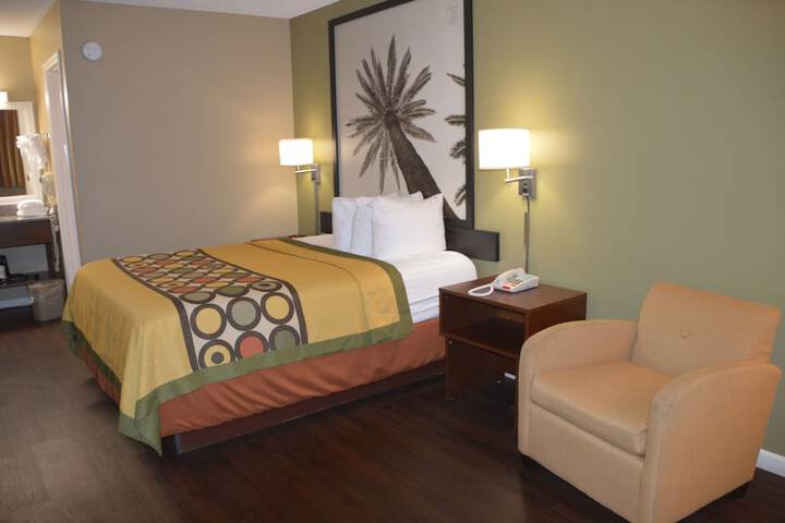 Room 29 of 33