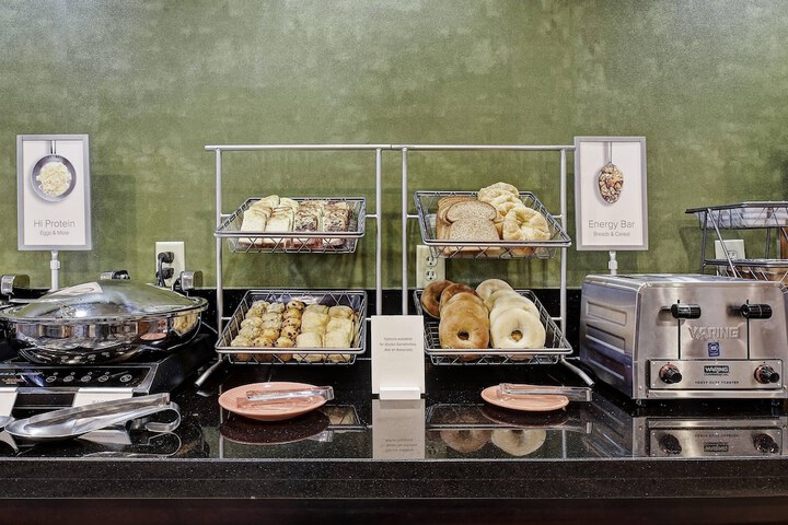 Breakfast/Coffee Service 32 of 38