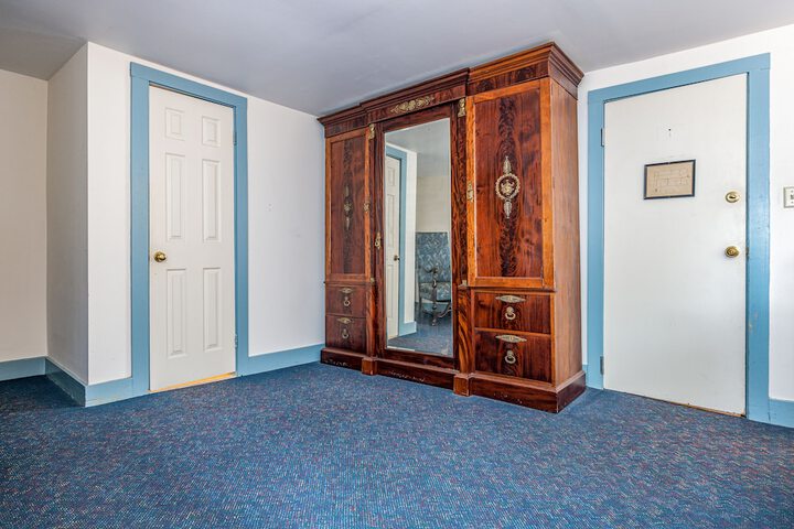 Wayside Inn
