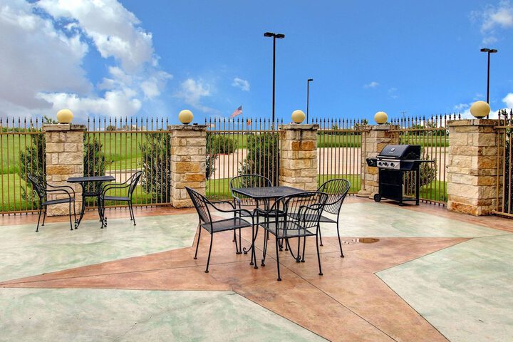 Comfort Inn & Suites Alvarado
