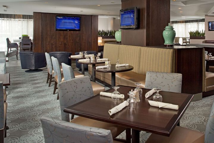 DoubleTree by Hilton Chicago Schaumburg