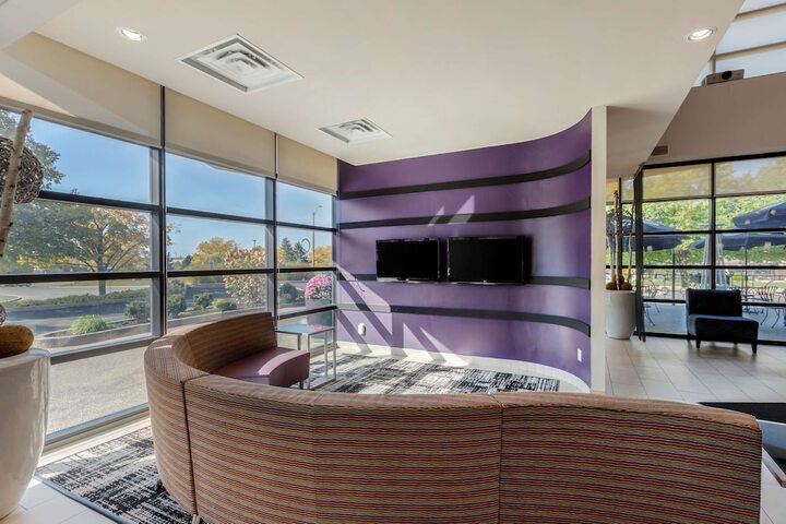 C Hotel by Carmens BW Premier Collection