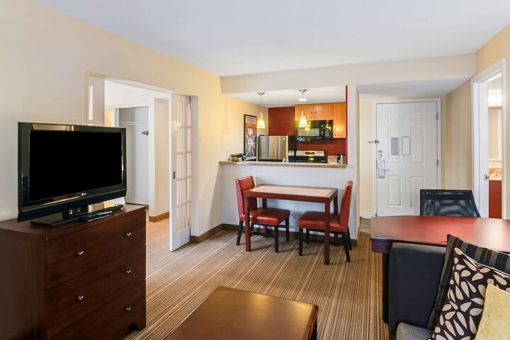 Room 19 of 40