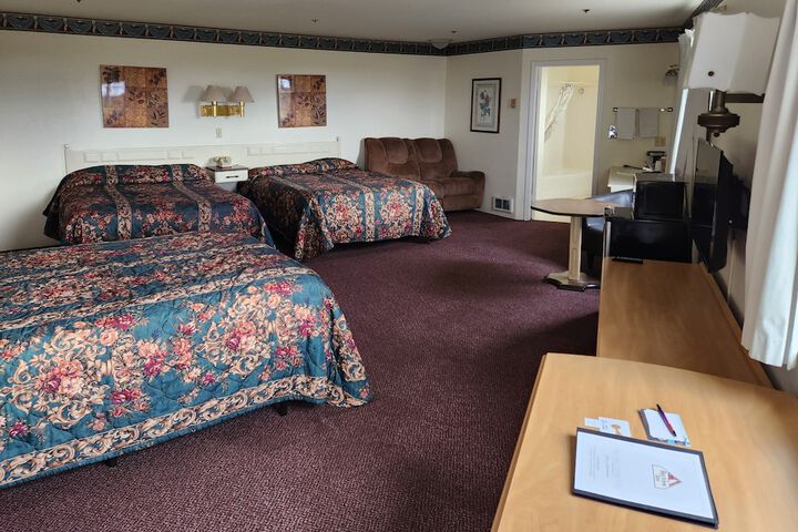 Room 19 of 40