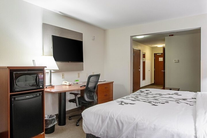 Room 28 of 52