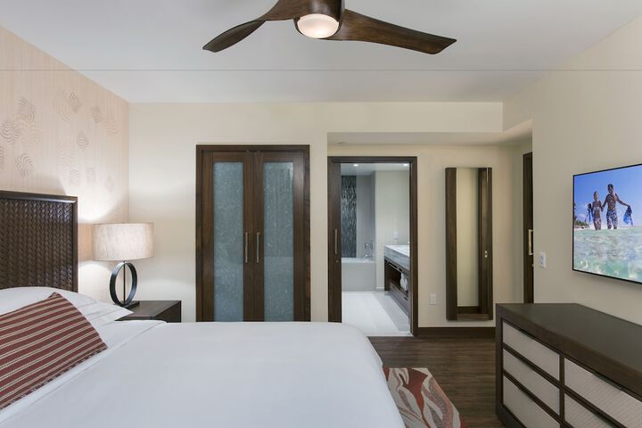 Room 35 of 83