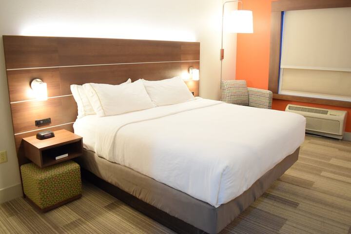 Room 50 of 70