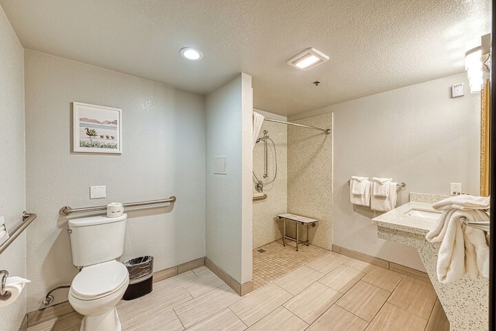 Room 123 of 150
