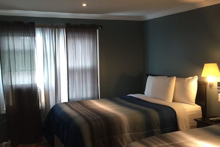 Room 25 of 40
