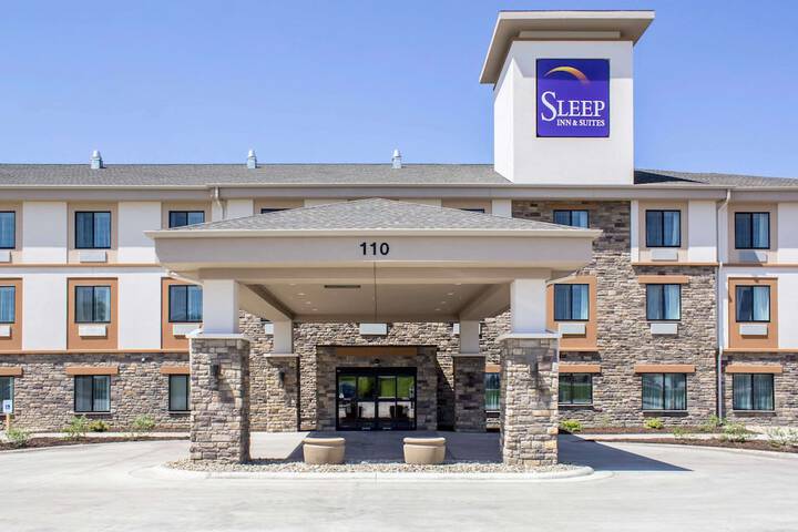 Hotel 2 of 43