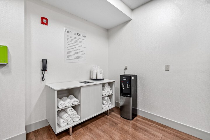 Holiday Inn Express & Suites Lakeland South by IHG