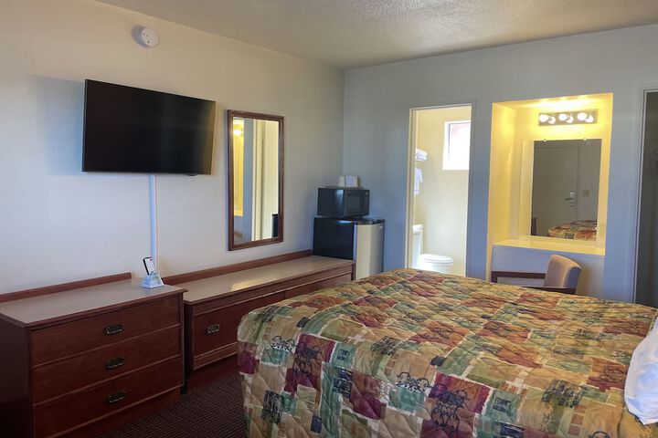 Room 10 of 10