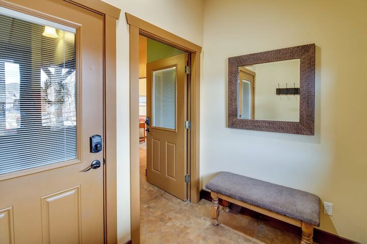 Cozy Ridgway Vacation Rental: Hike Ski & Explore!