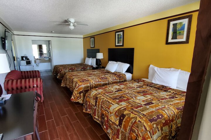 Room 42 of 59