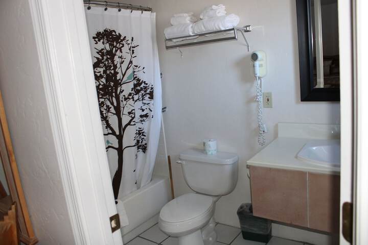 Room 48 of 104