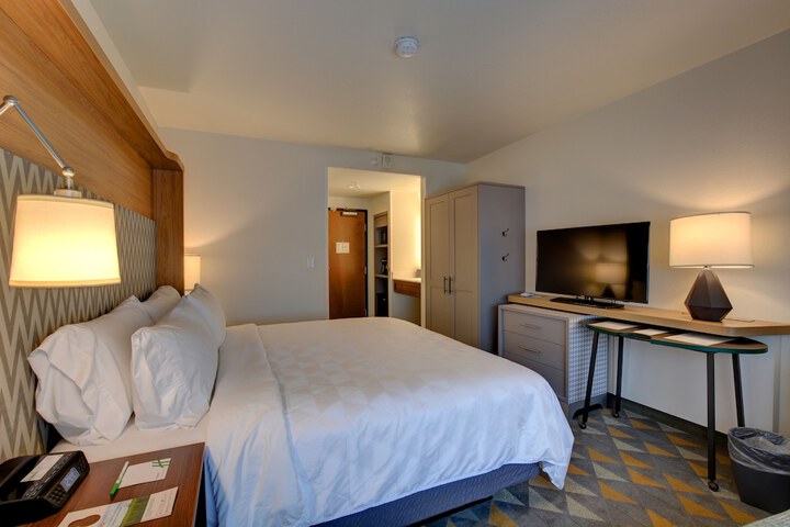 Room 49 of 62
