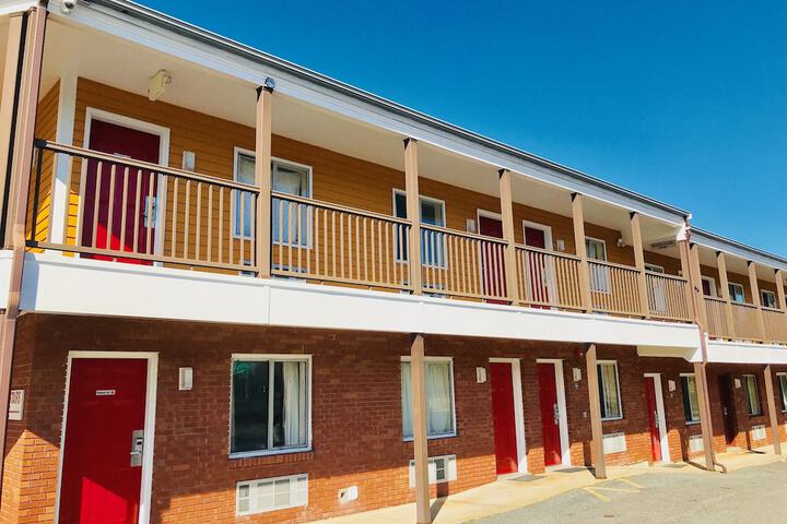 Hotel 5 of 64