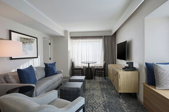 Sheraton Grand Sacramento Hotel