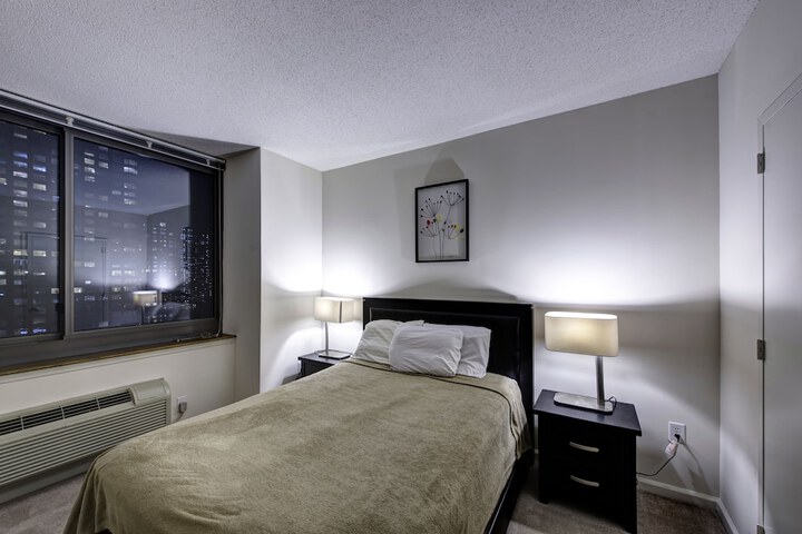 Room 10 of 48