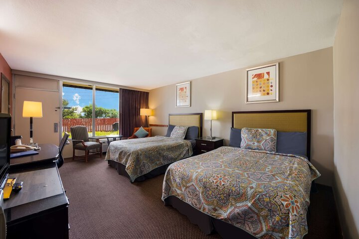 Travelodge by Wyndham Oakley