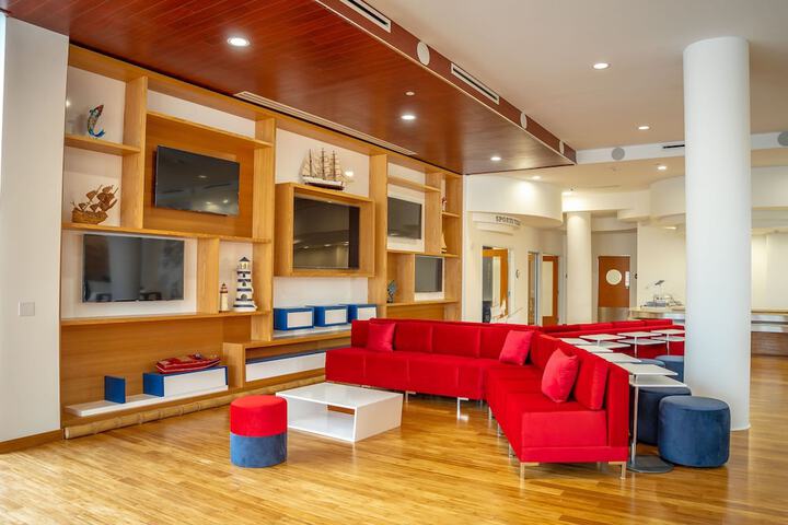 Hotel Interior 7 of 43