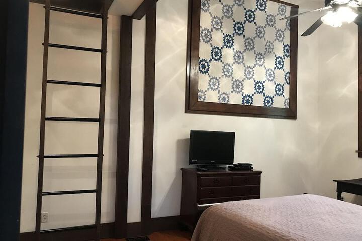 McGrady Inn - Bed & Breakfast
