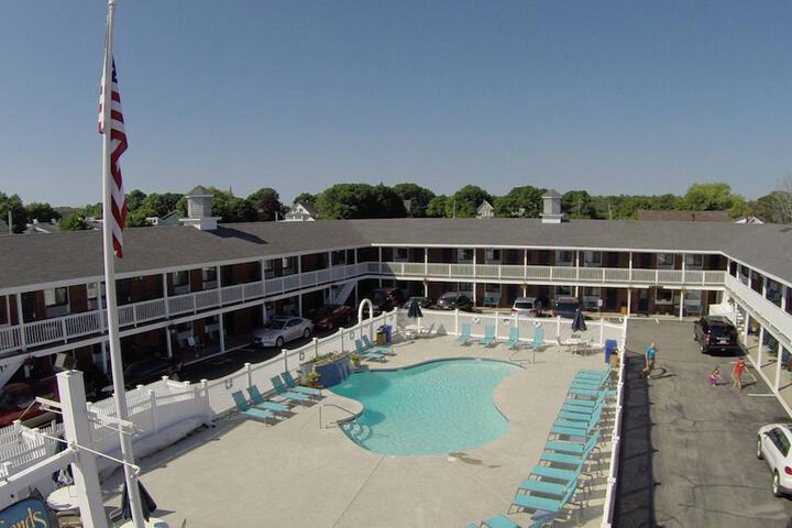 Sands by the Sea Motel