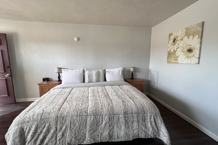 Room 5 of 18