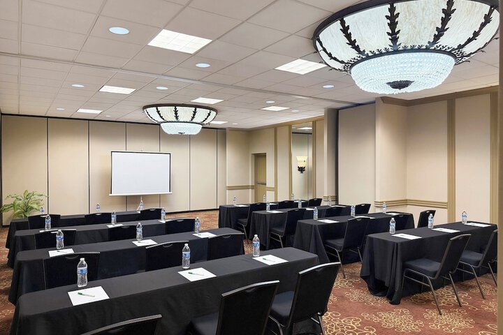 Holiday Inn South Plainfield-Piscataway by IHG