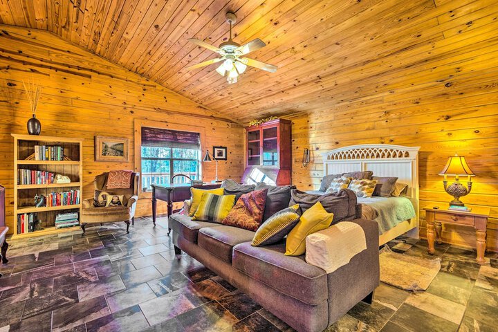 Pet-friendly Cabot Cabin w / Fenced Yard!