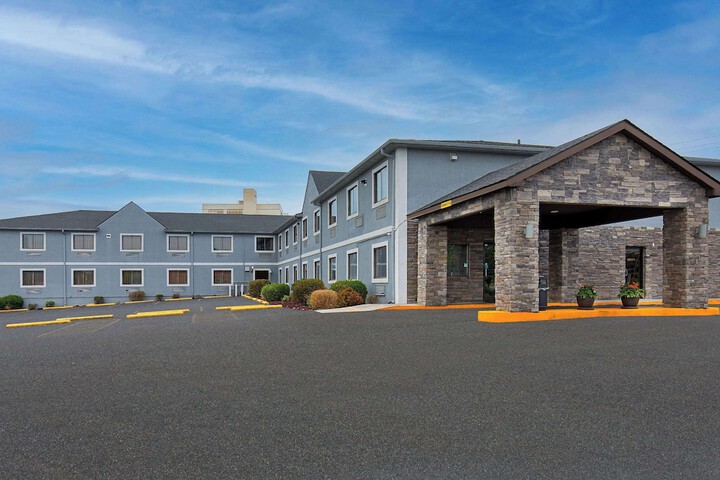 Super 8 by Wyndham Somerset