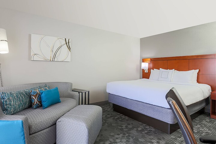 Courtyard by Marriott Monroe Airport