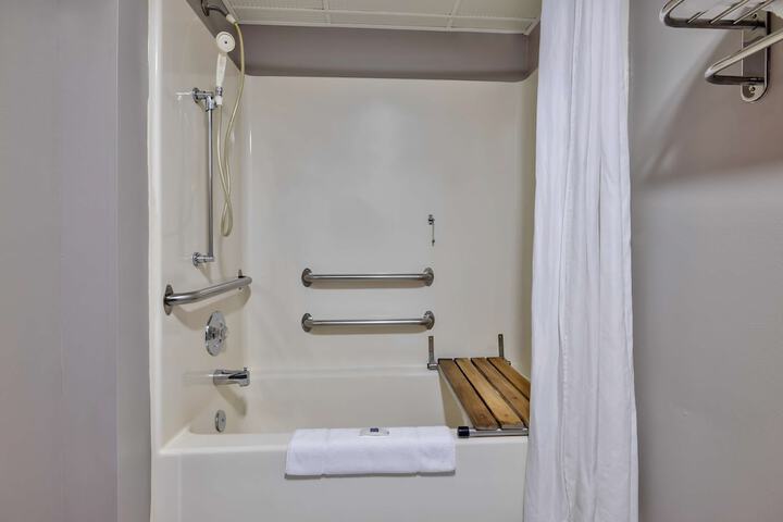 Room 14 of 29