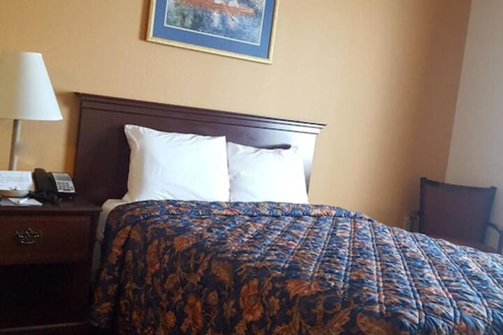 Room 16 of 46