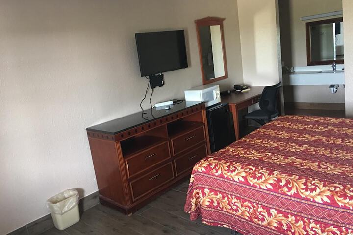 Room 35 of 46